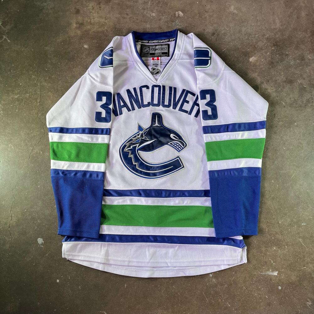 Vancouver Canucks henrick sedin NHL hockey jersey captain CCM 33 men’s size 48